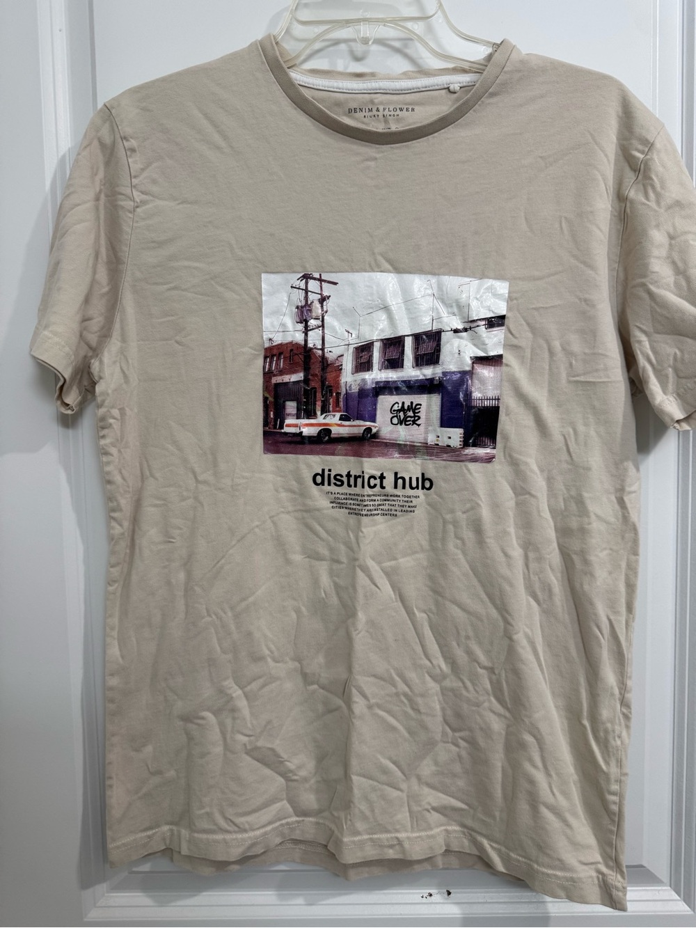 Denim & Flower Beige Short-Sleeve Graphic 'District Hub' Tee